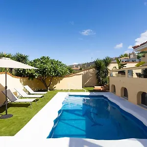 Villa La Paz Ocean Views&private Heated Pool, El Sauzal